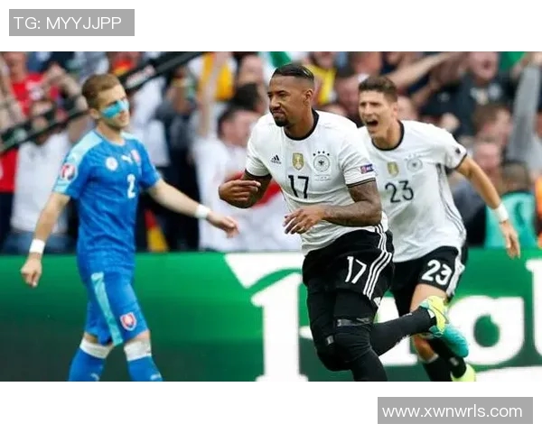 历代著名足球球星身高全景盘点从高大中锋到灵巧巨星对比分析